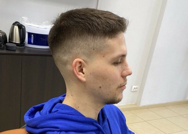 Короткая мужская стрижка с фейдом
